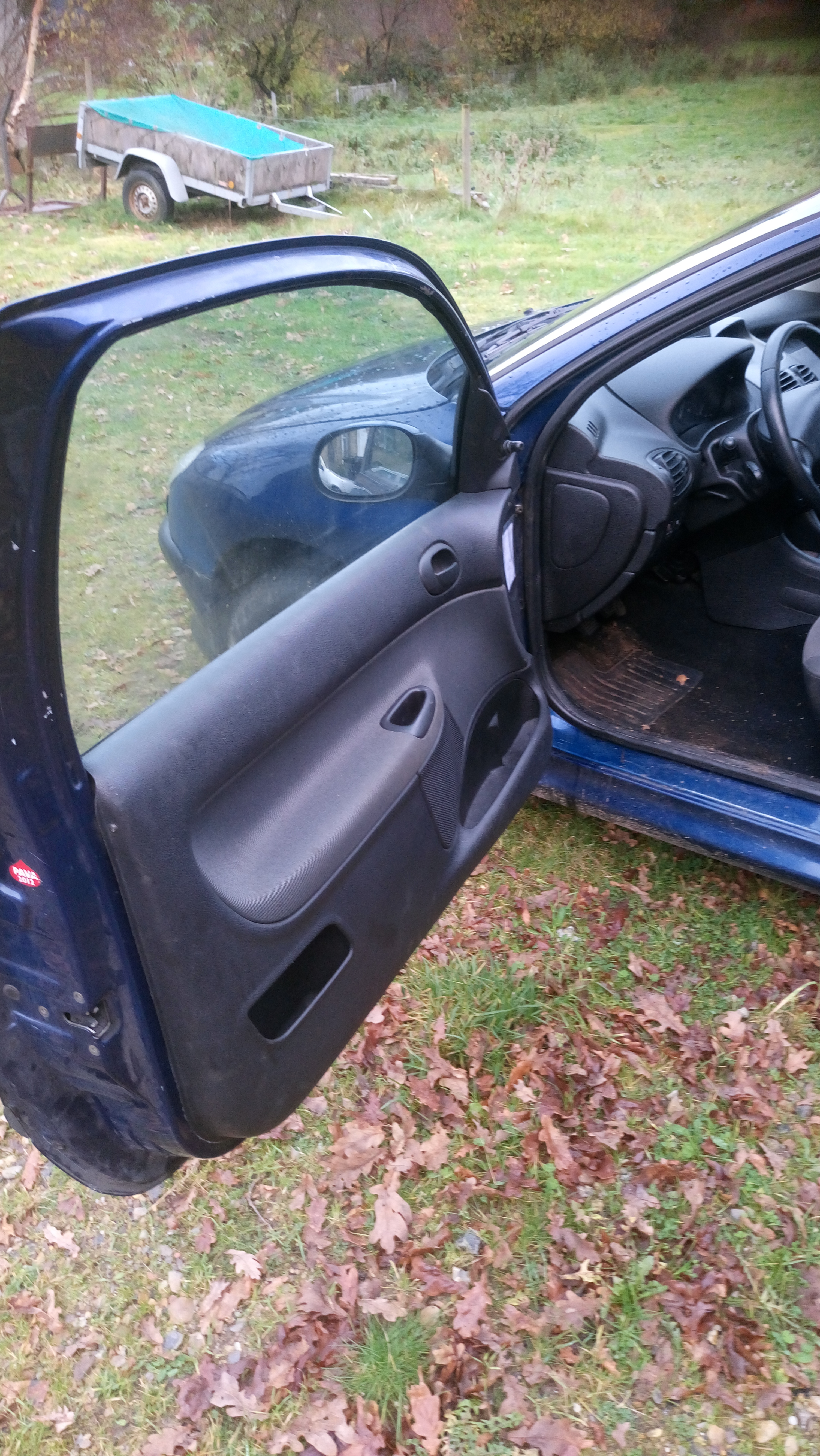 Blå Peugeot 206 fra 2006