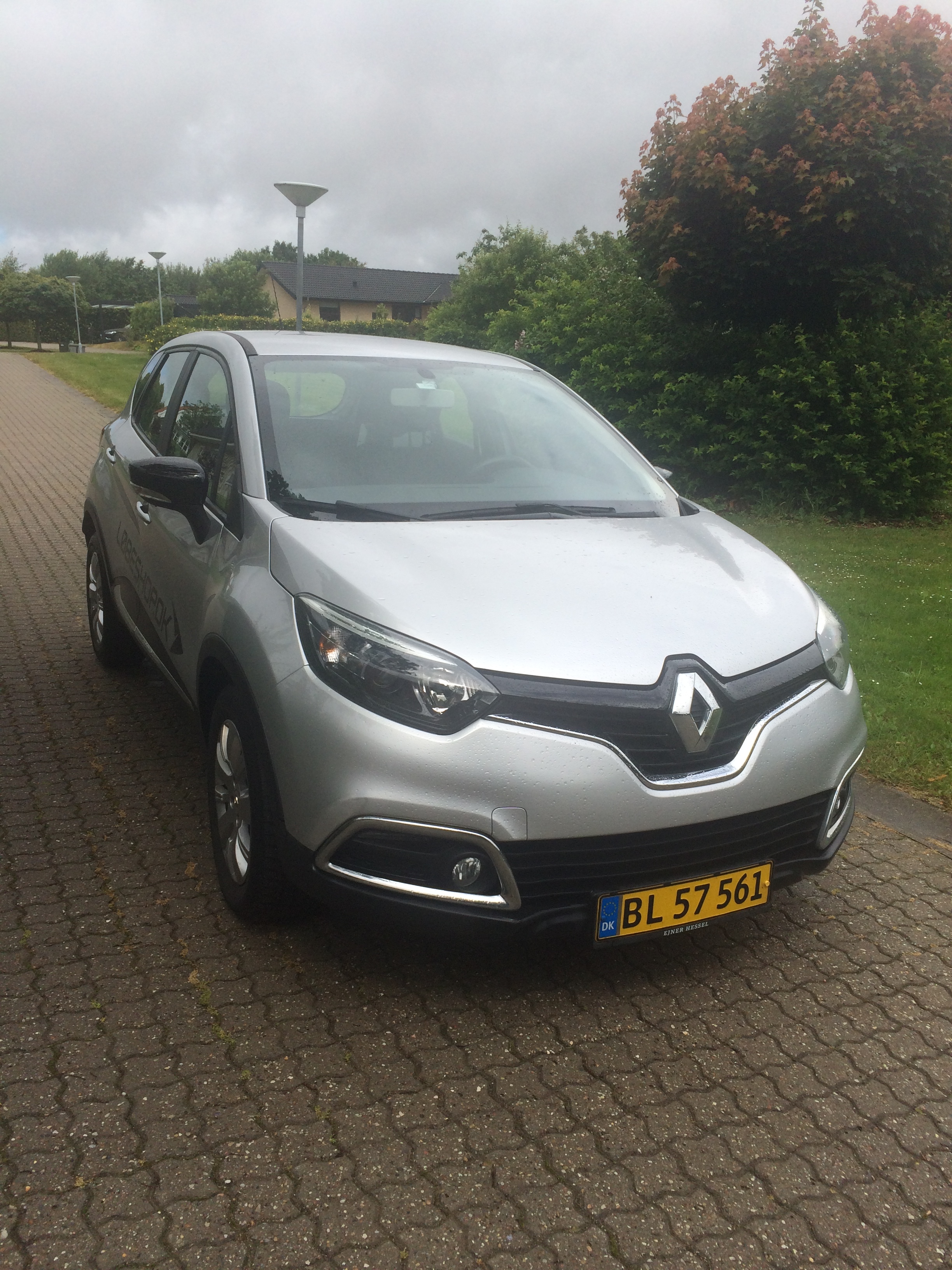 Sølv Renault Captur fra 2015