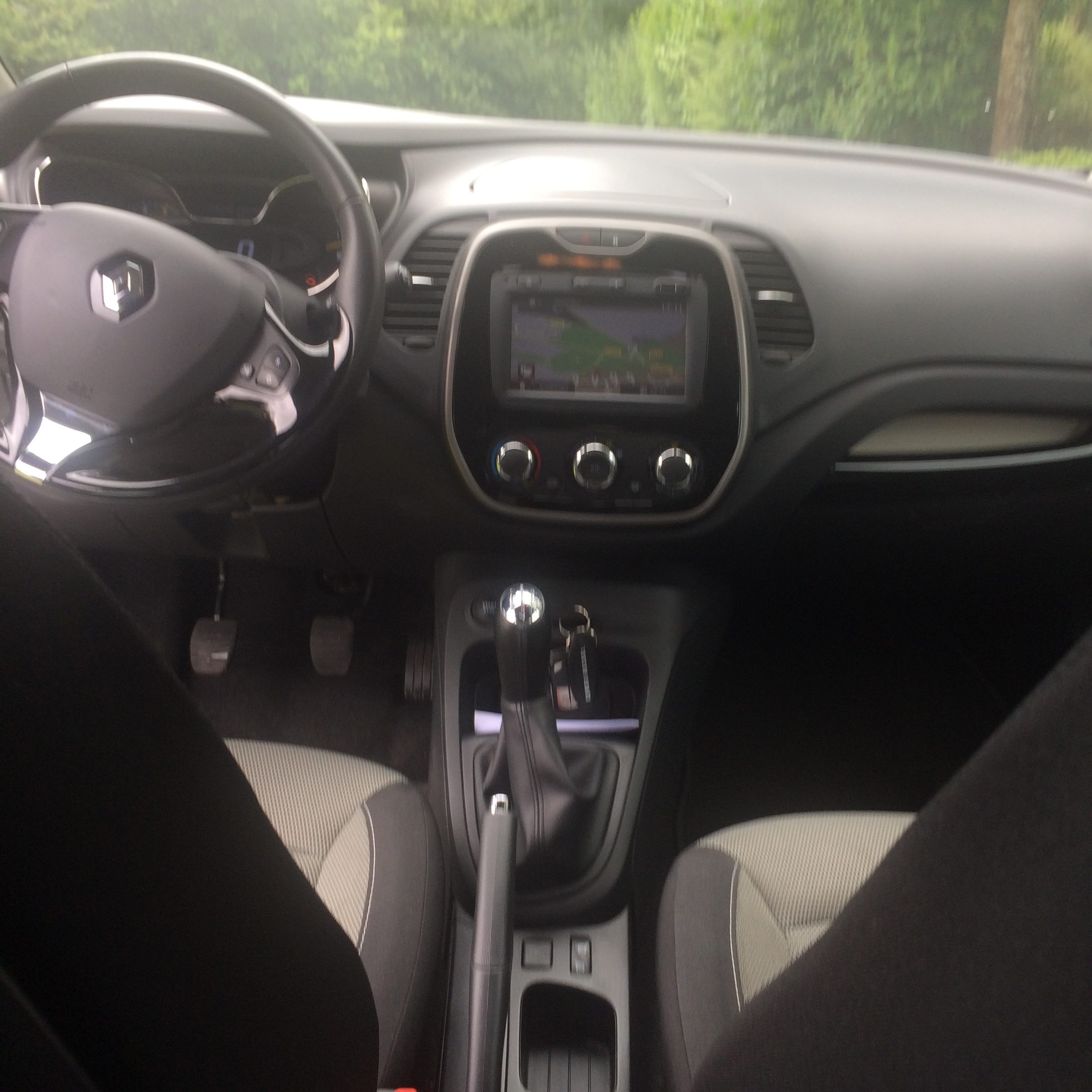 Sølv Renault Captur fra 2015