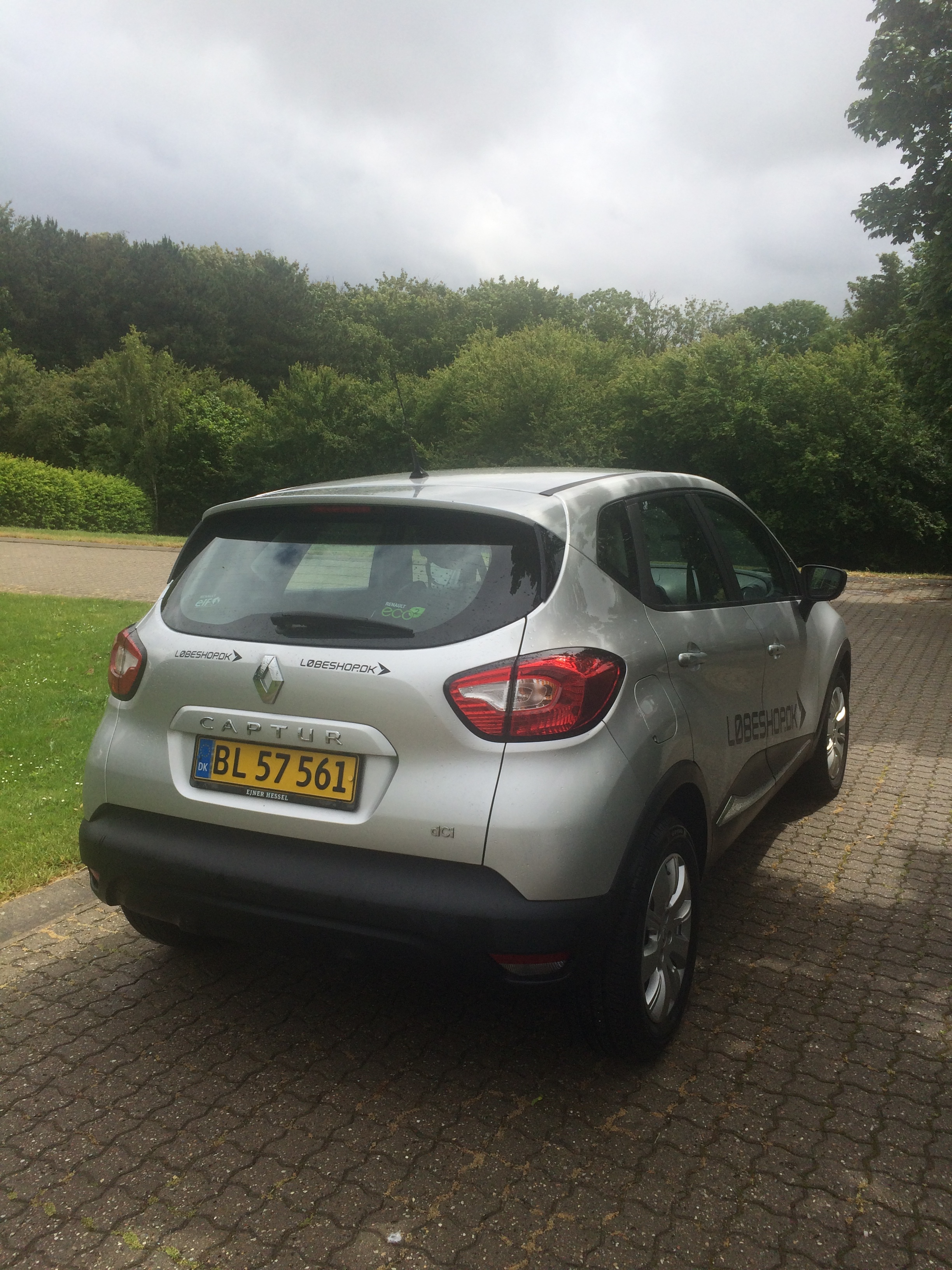 Sølv Renault Captur fra 2015