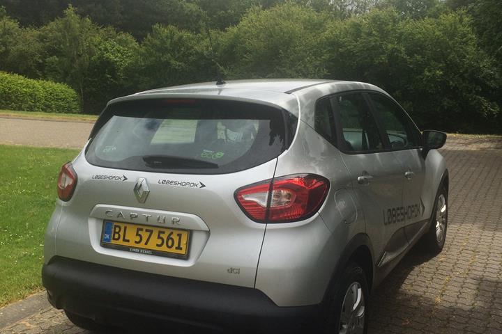 Sølv Renault Captur fra 2015