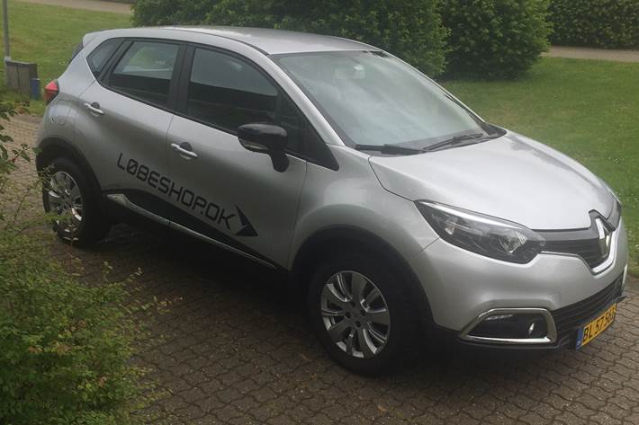 Sølv Renault Captur fra 2015