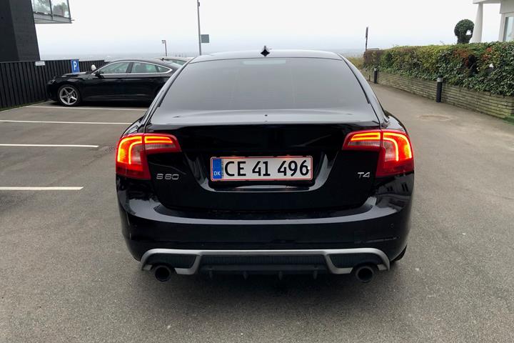 Sort Volvo S60 fra 2011