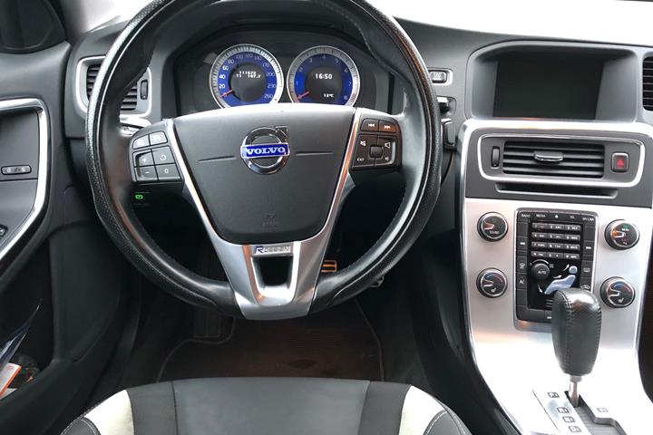 Sort Volvo S60 fra 2011