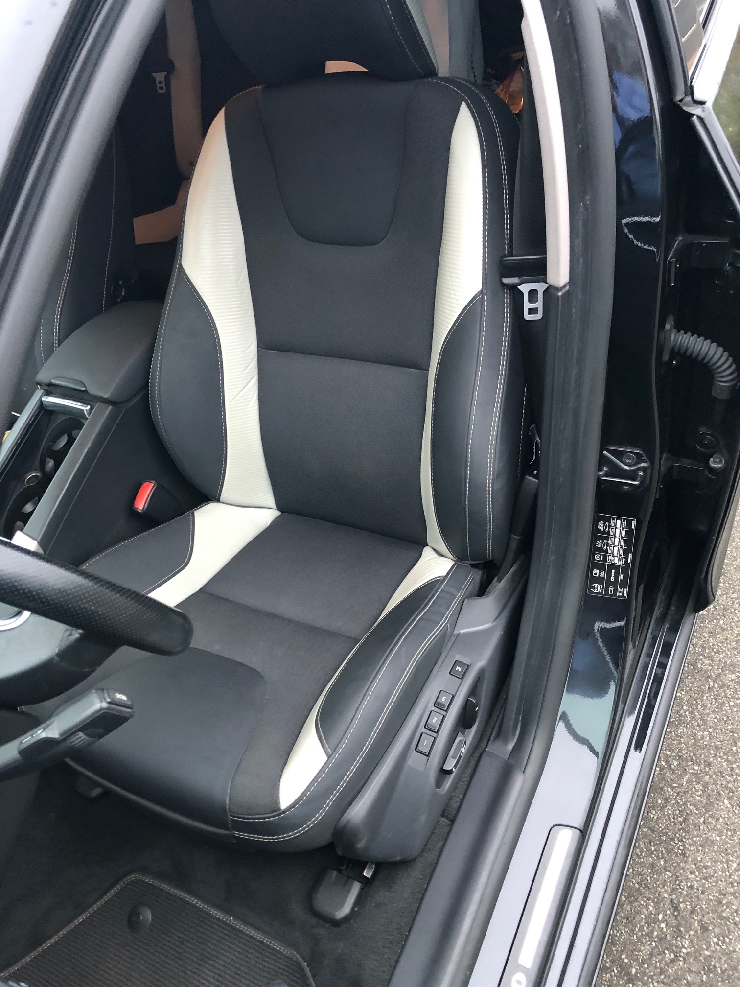 Sort Volvo S60 fra 2011