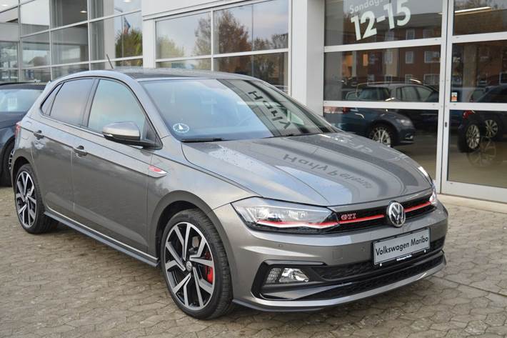 Grå VW Polo fra 2019