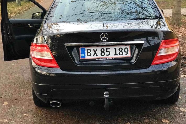 Sort Mercedes 200 fra 2009