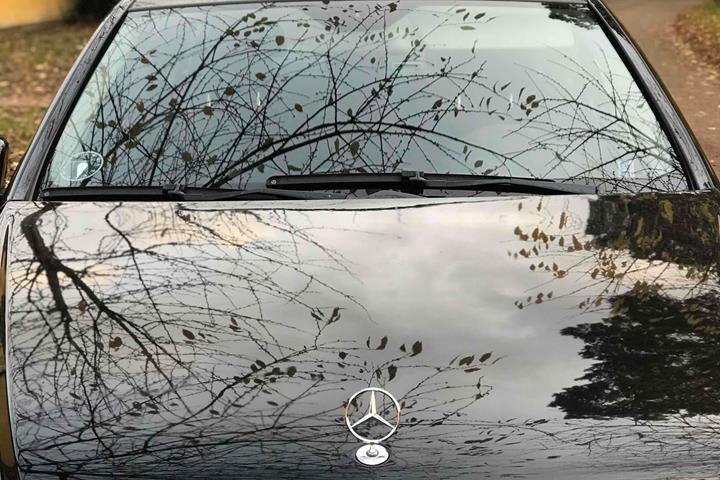 Sort Mercedes 200 fra 2009