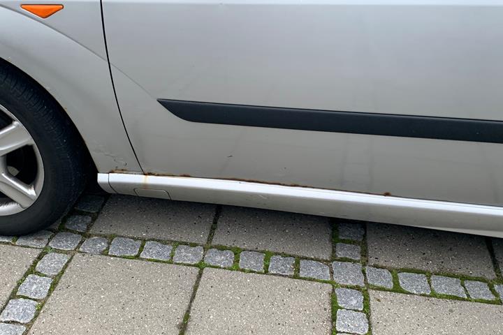 Sølv Ford Focus fra 2001