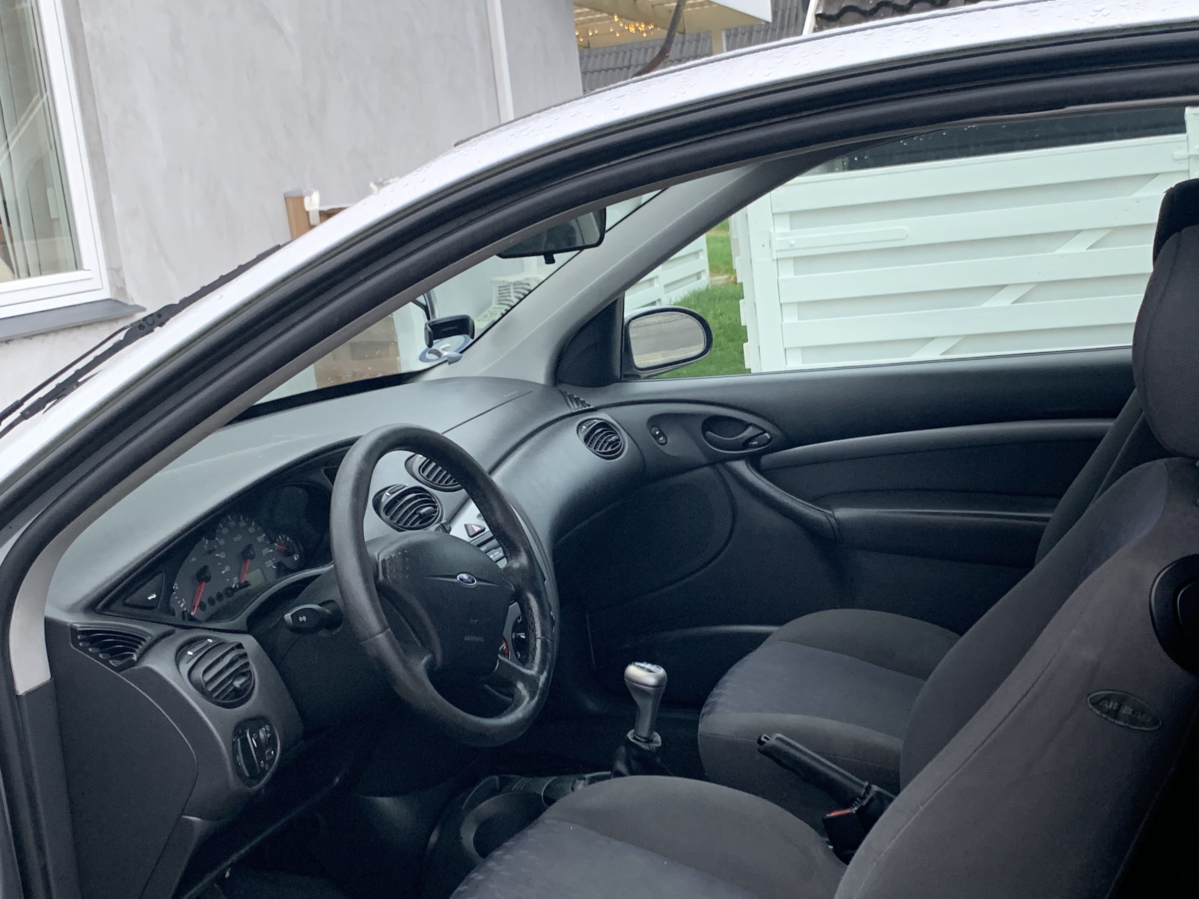 Sølv Ford Focus fra 2001