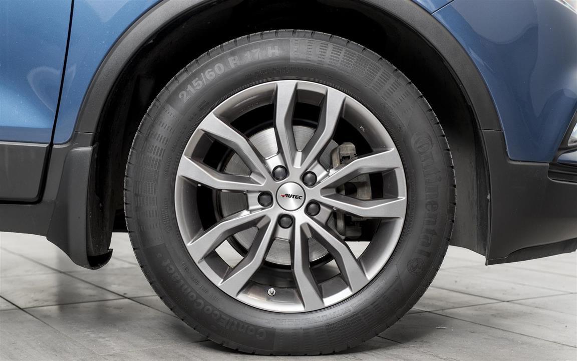 Blå Opel Mokka X fra 2016