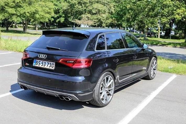 Sort Audi S3 Sportback fra 2014