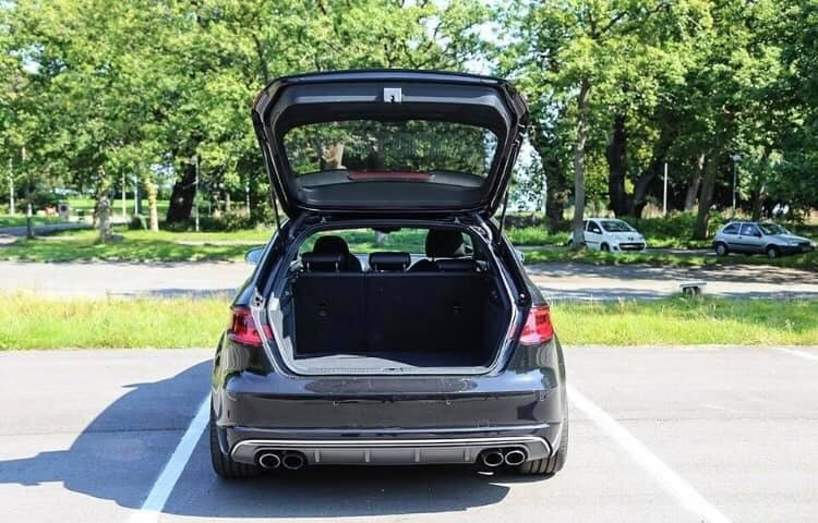 Sort Audi S3 Sportback fra 2014