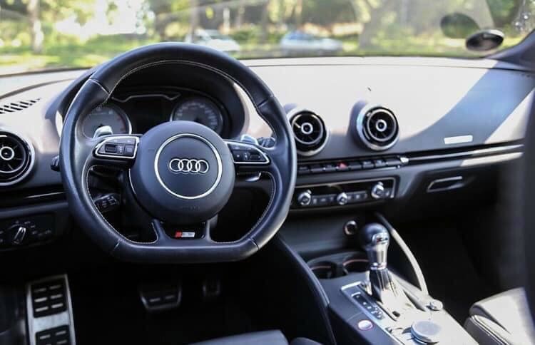 Sort Audi S3 Sportback fra 2014