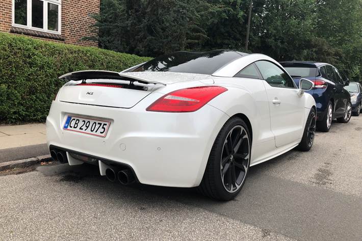 Hvid Peugeot RCZ fra 2011