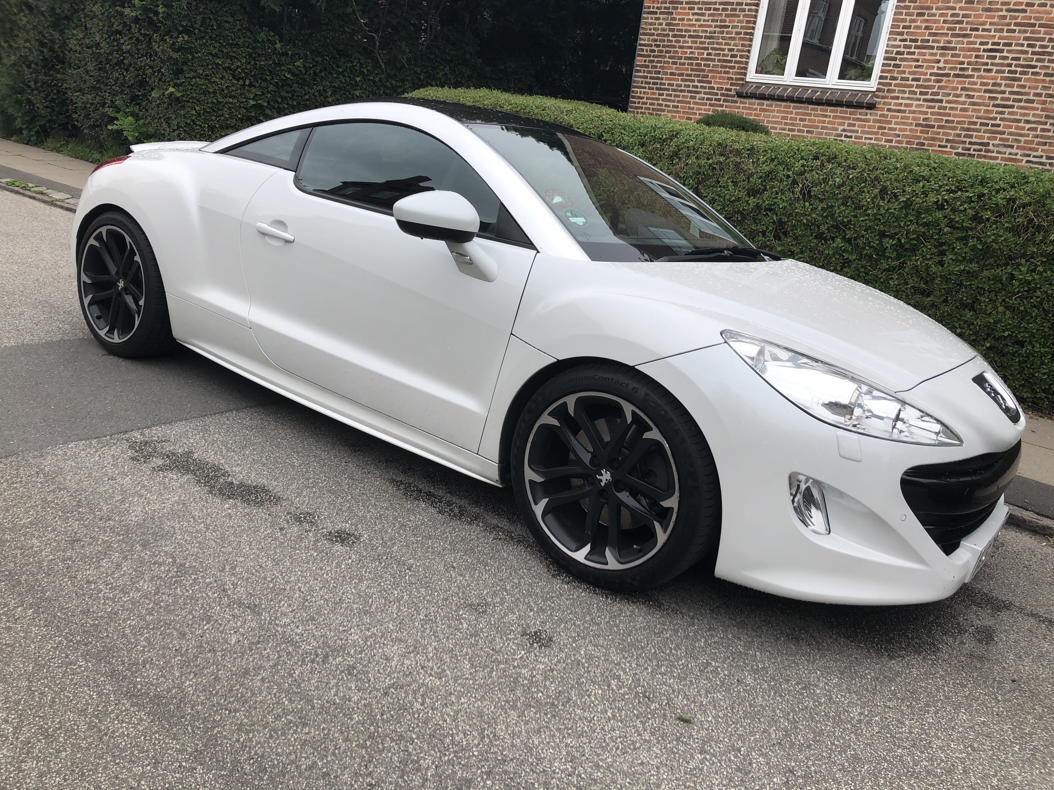 Hvid Peugeot RCZ fra 2011