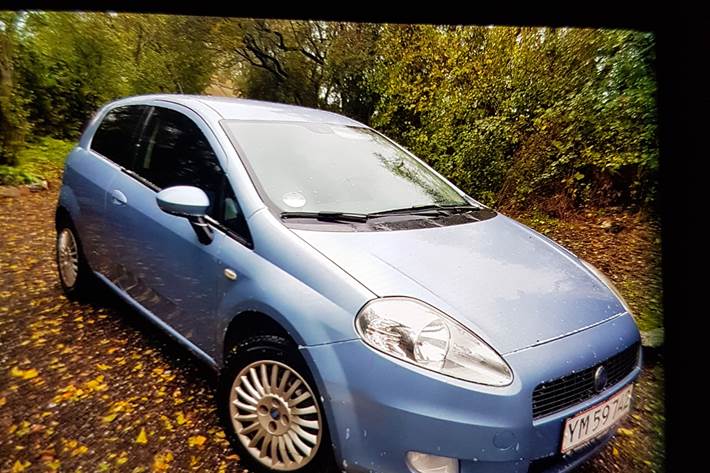 Blå Fiat Punto fra 2007