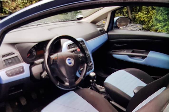 Blå Fiat Punto fra 2007