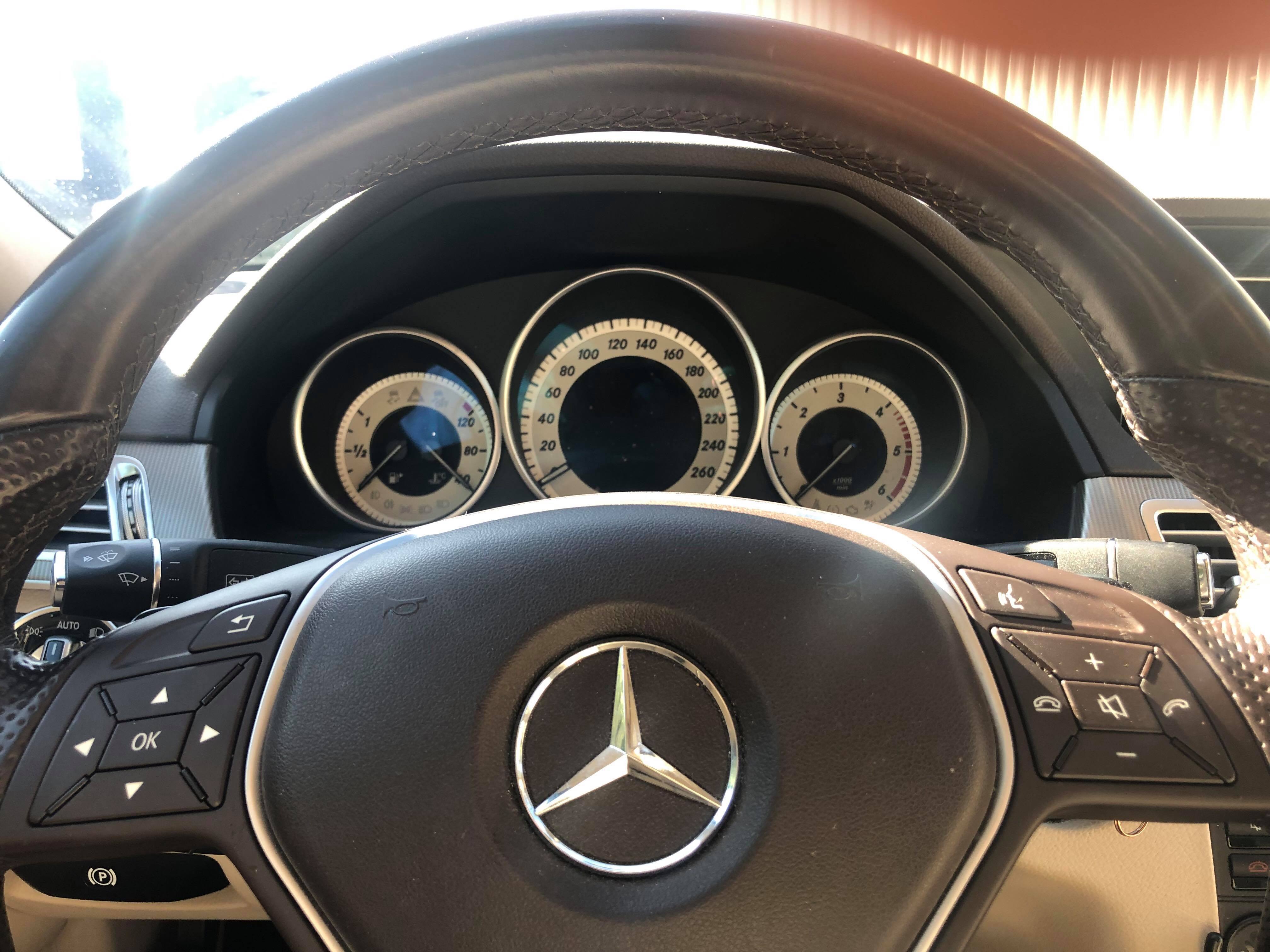 Sort Mercedes E350 fra 2014