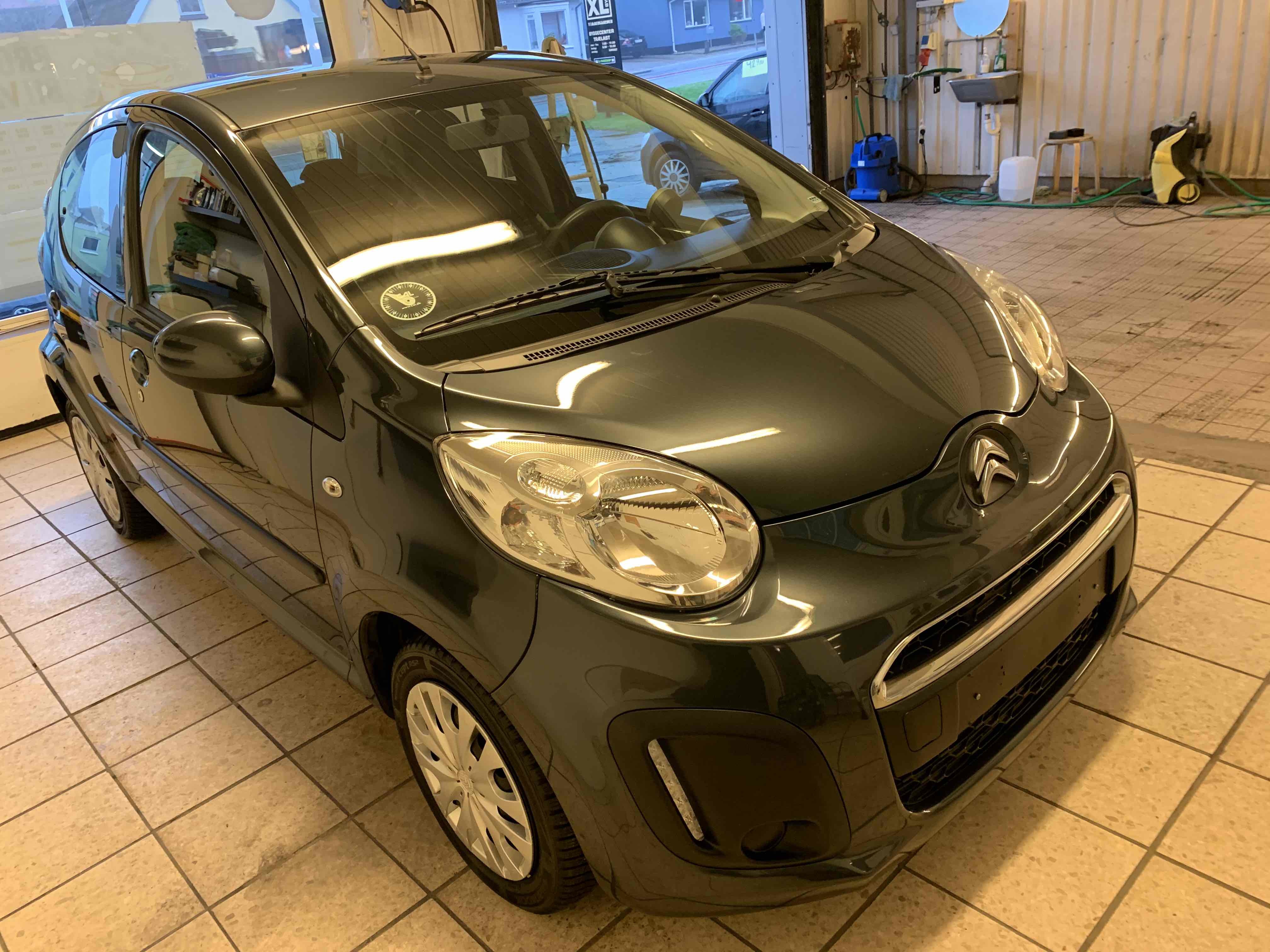 Grå Citroën C1 fra 2012