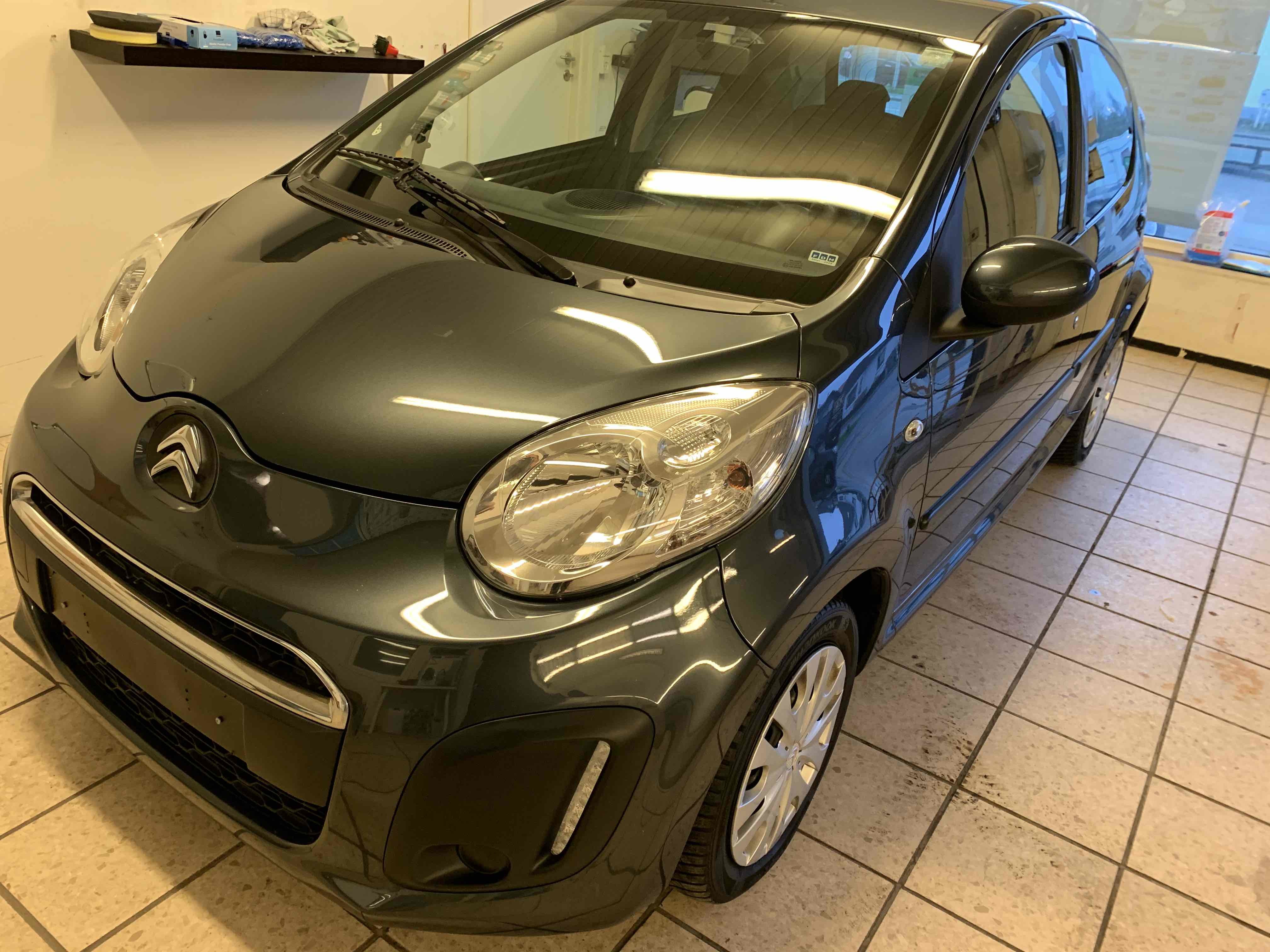 Grå Citroën C1 fra 2012