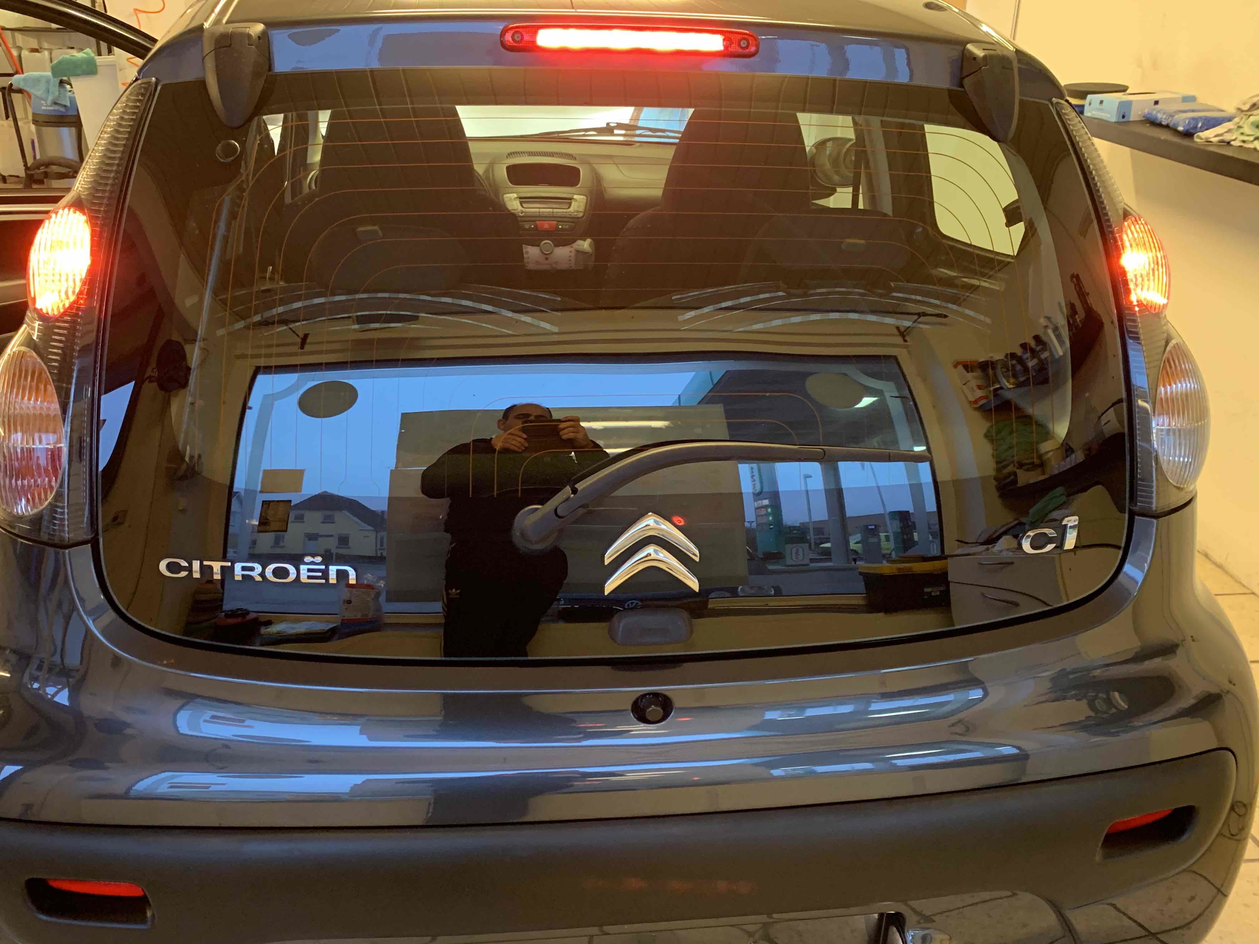Grå Citroën C1 fra 2012