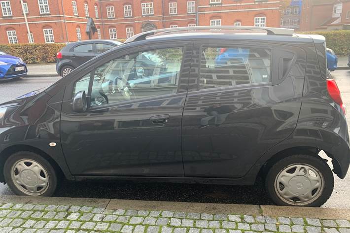 Sort Chevrolet Spark fra 2013