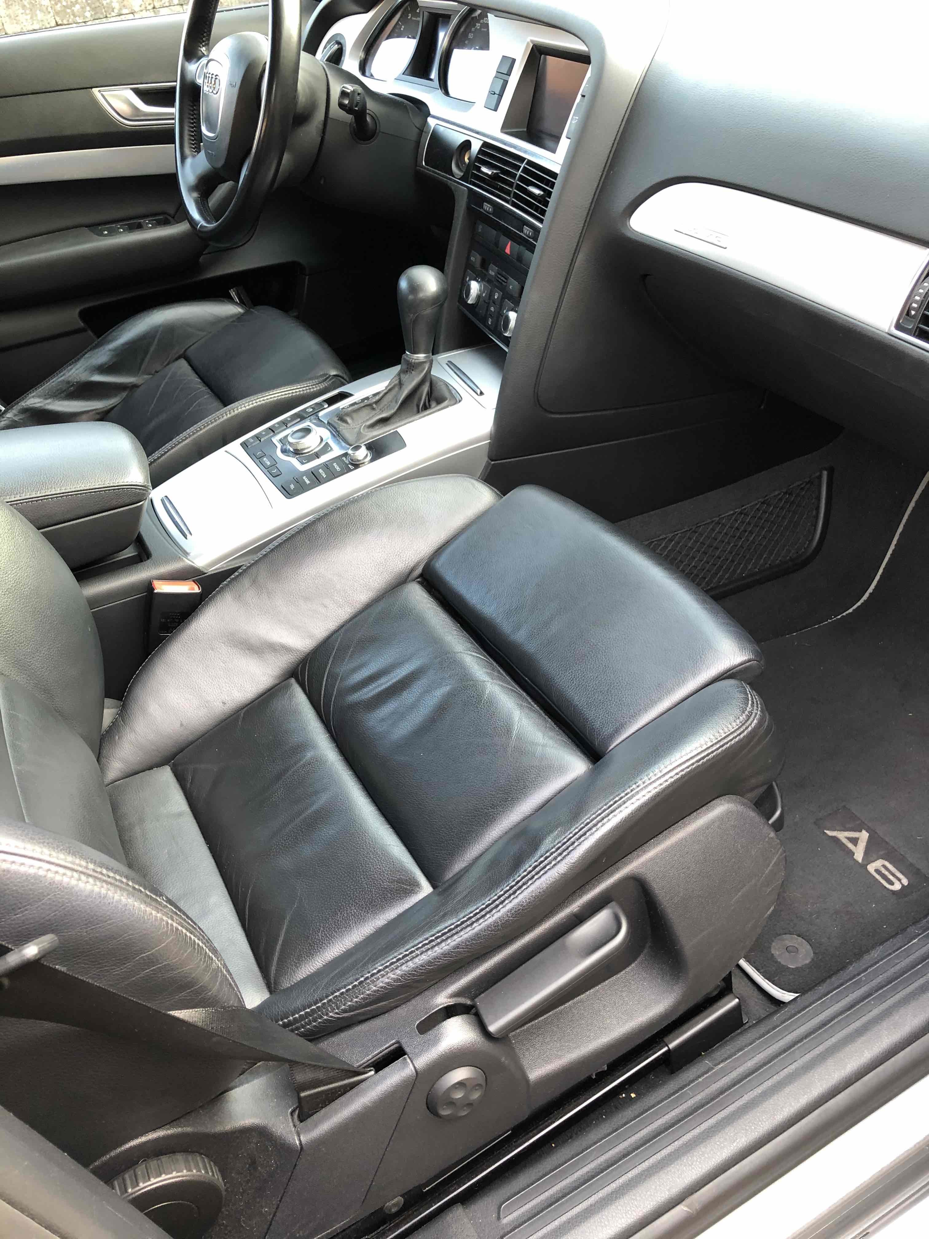 Sølv Audi A6 fra 2010