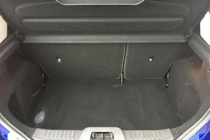 Blå Ford Fiesta fra 2017