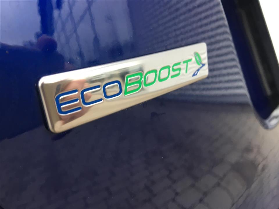 Blå Ford Fiesta fra 2017
