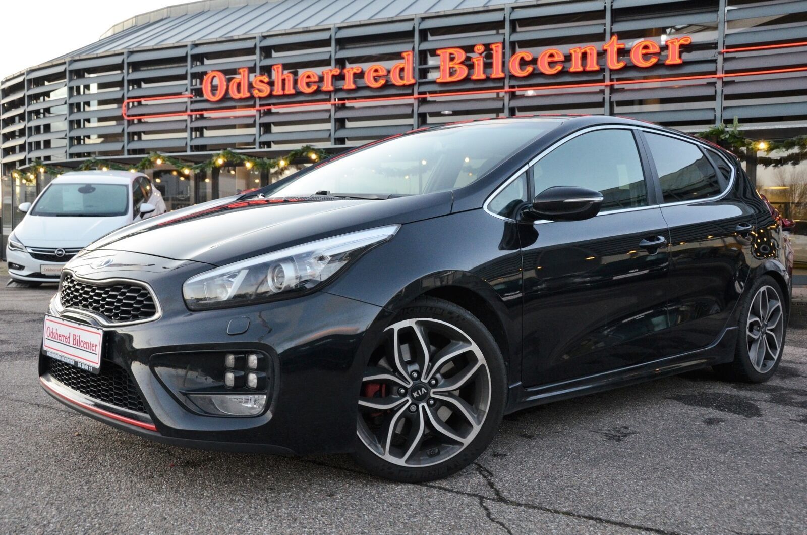 Rød Kia Ceed fra 2017