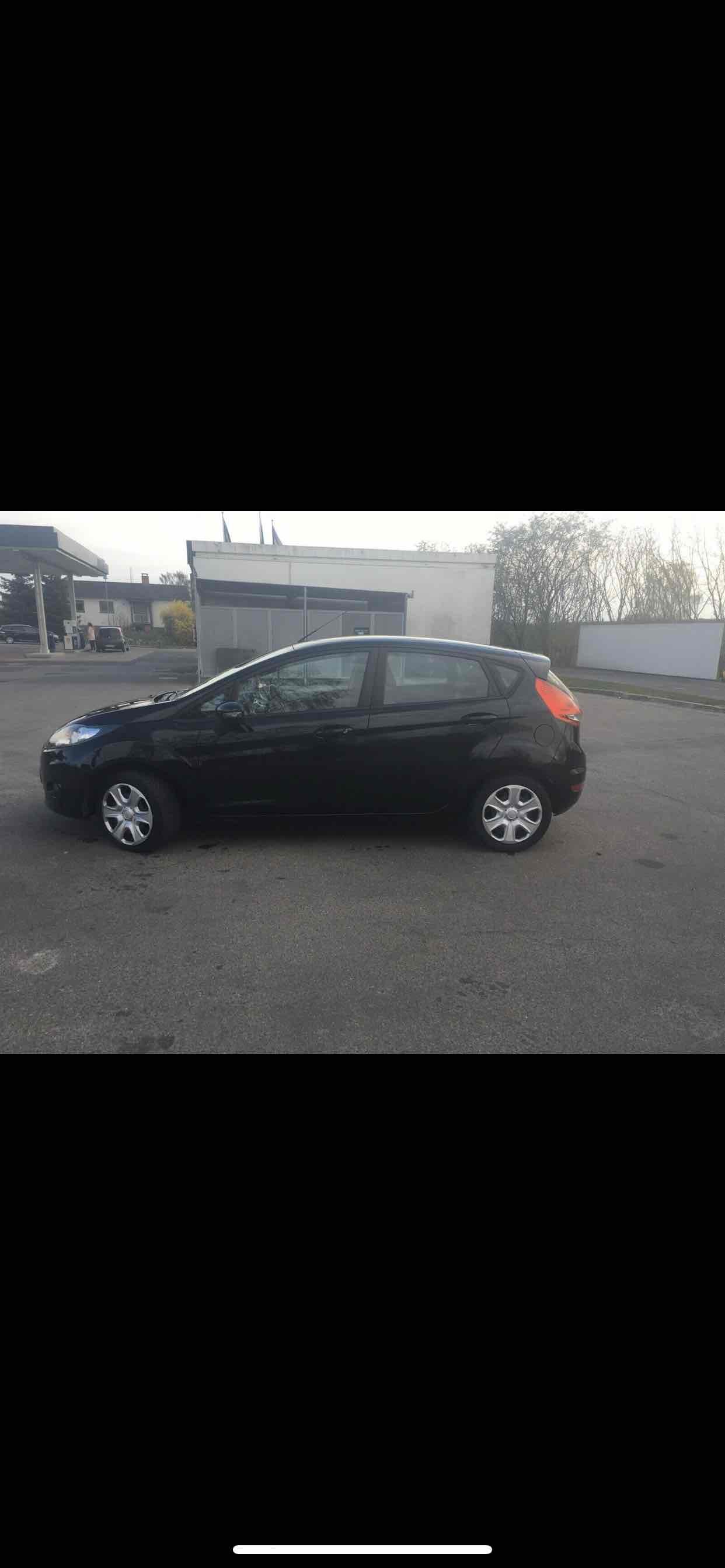 Sort Ford Fiesta fra 2009
