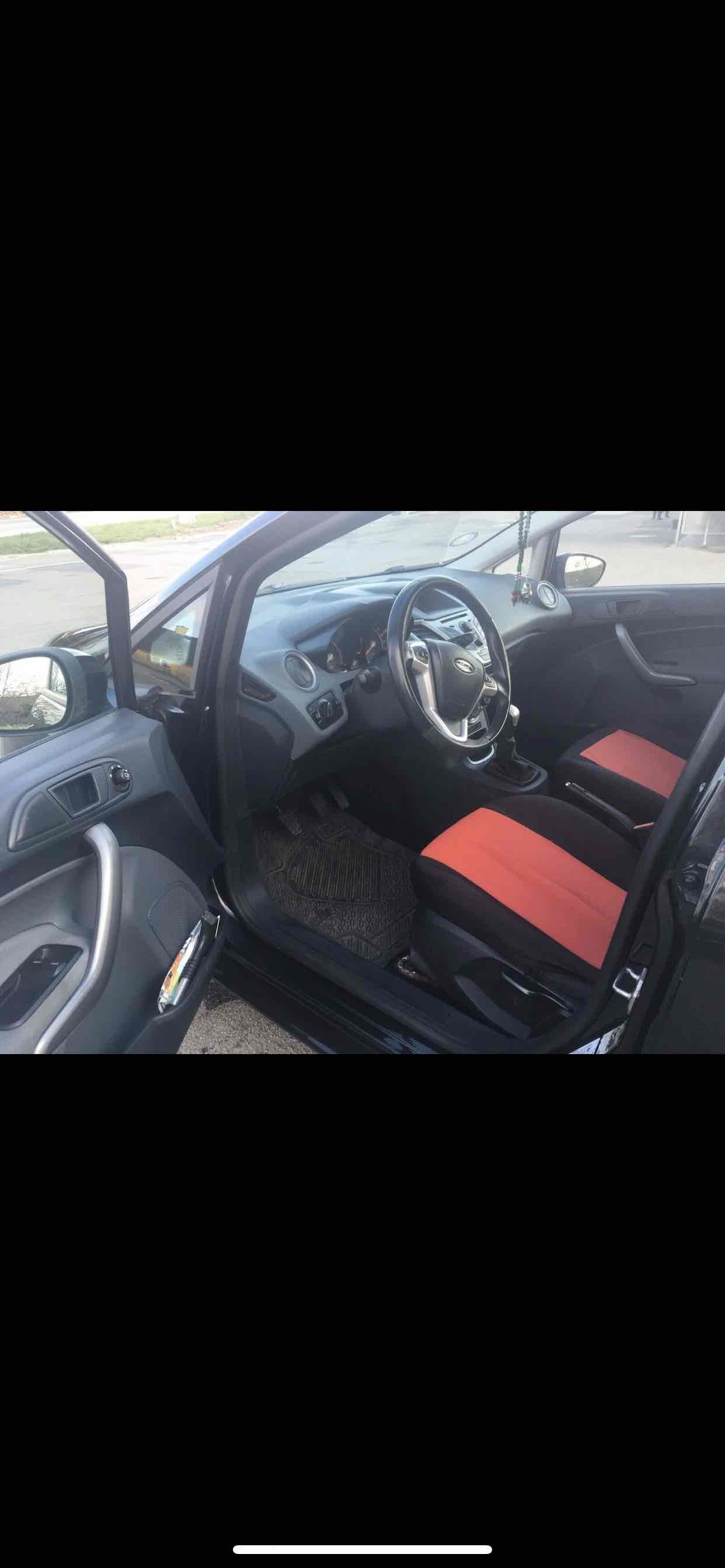 Sort Ford Fiesta fra 2009