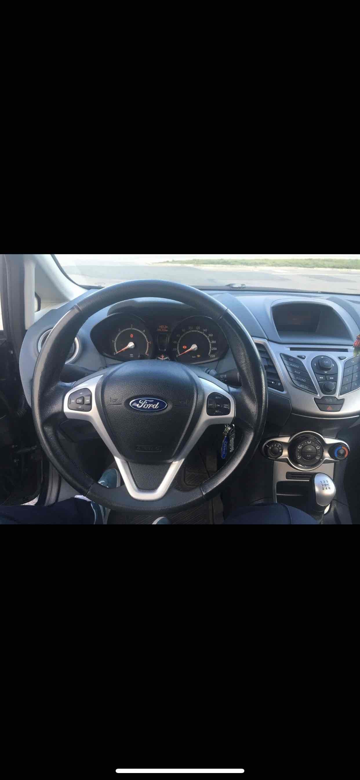 Sort Ford Fiesta fra 2009