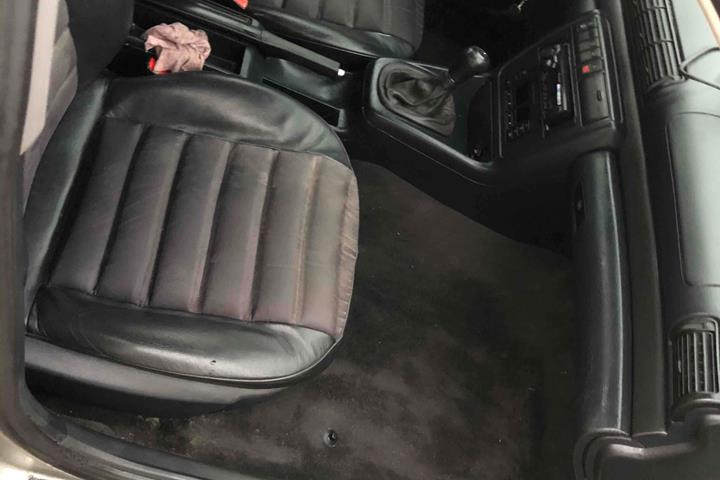 Sølv Audi A4 fra 1995