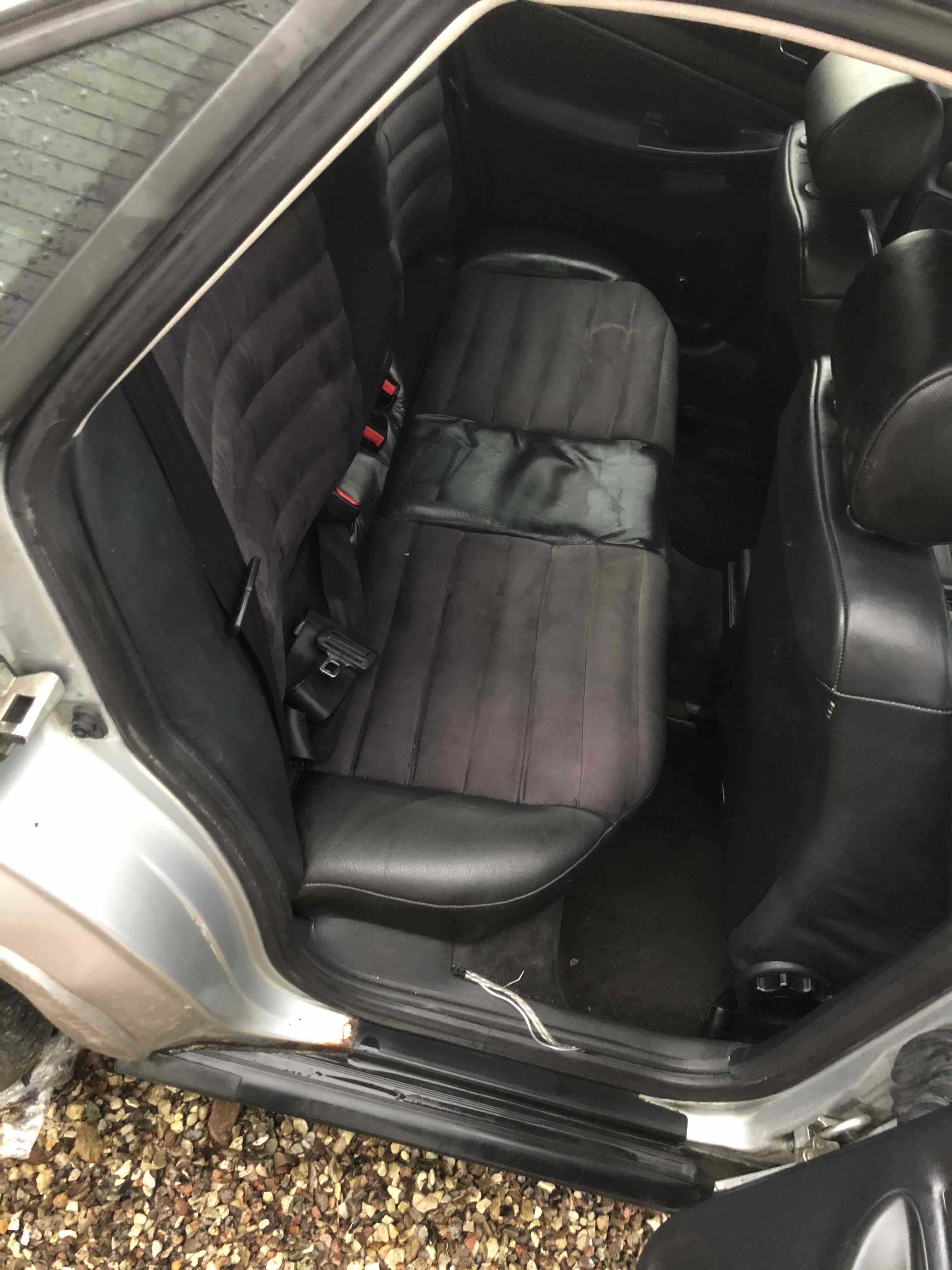 Sølv Audi A4 fra 1995