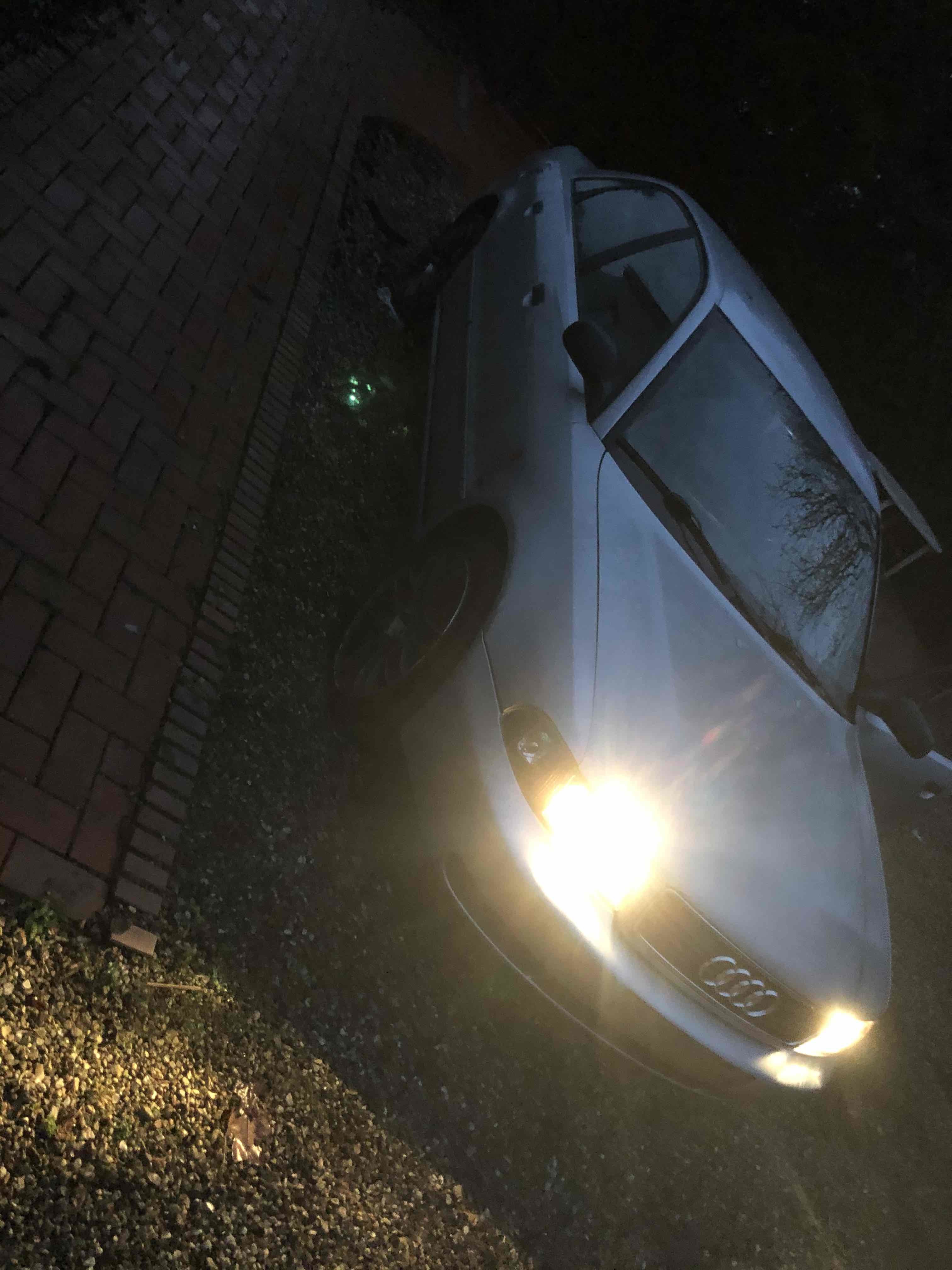 Sølv Audi A4 fra 1995