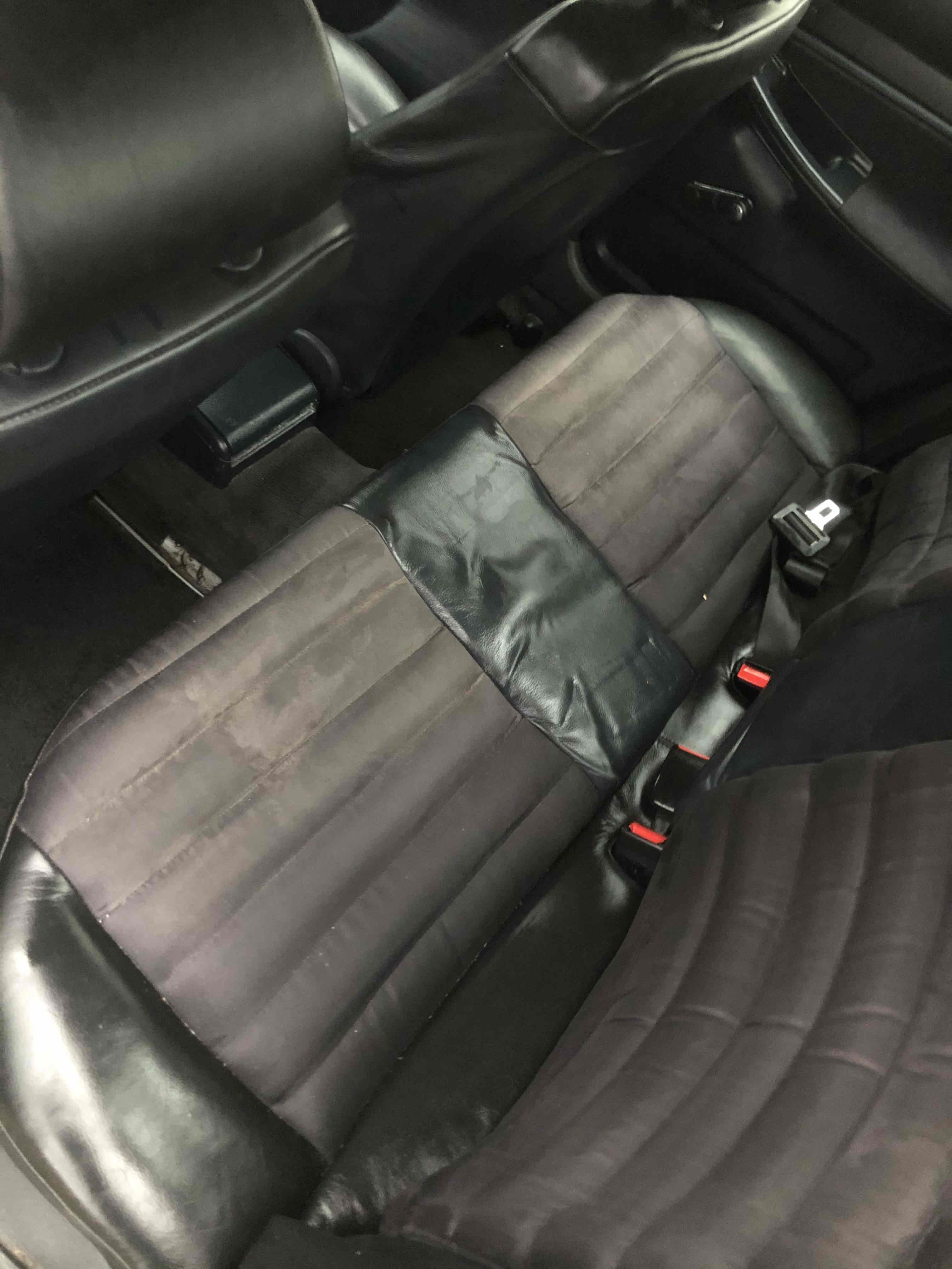 Sølv Audi A4 fra 1995