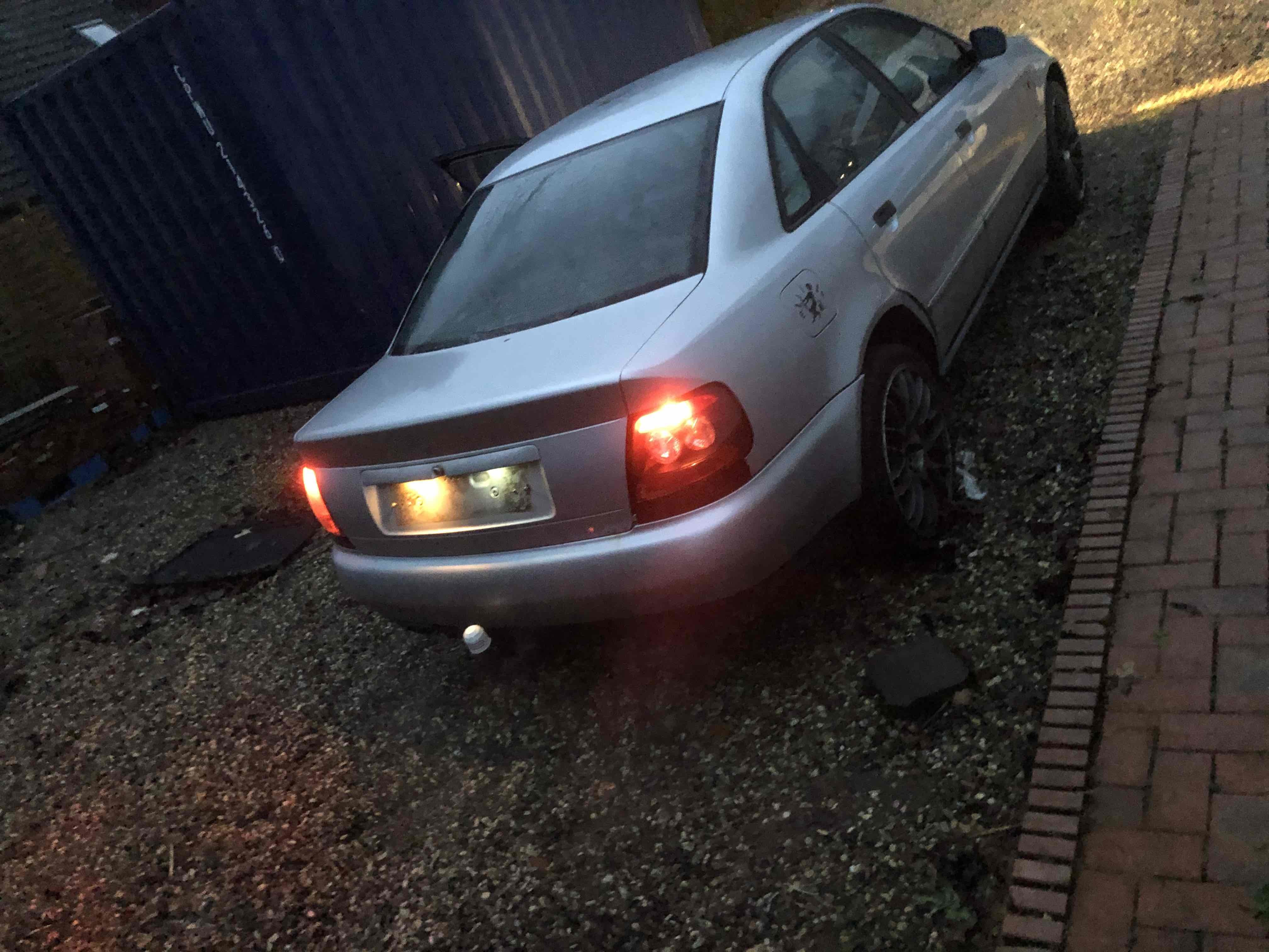 Sølv Audi A4 fra 1995