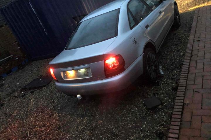 Sølv Audi A4 fra 1995