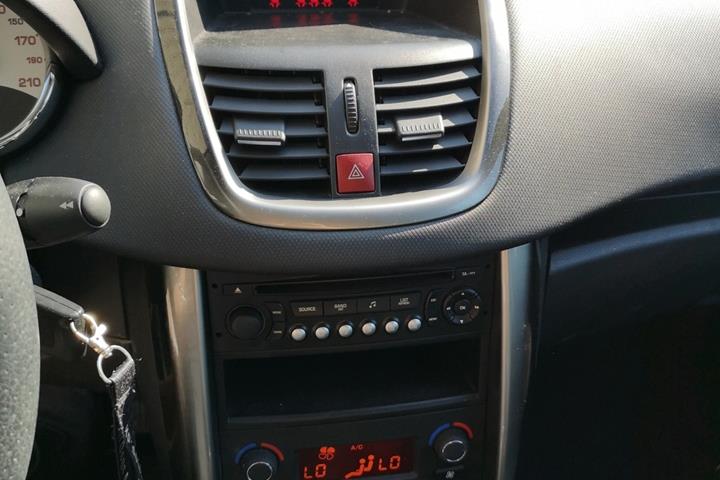undefined Peugeot 207 fra 2011