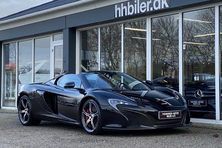 Sort McLaren 650S fra 2014
