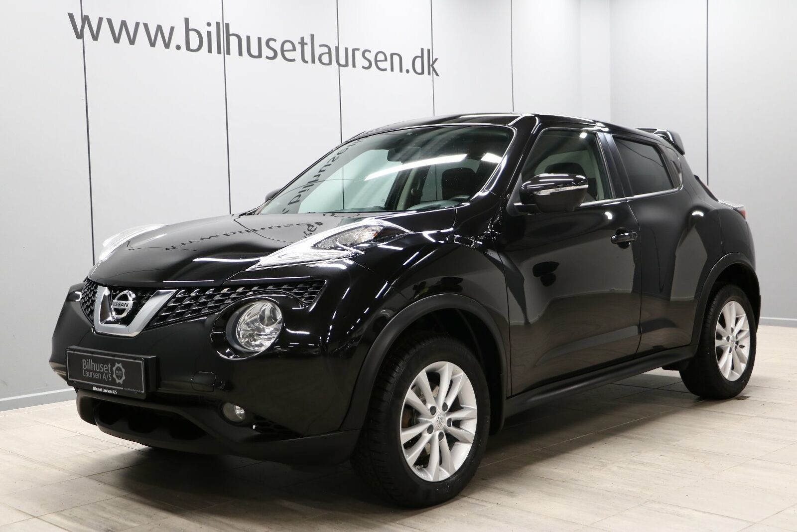 Grå Nissan Juke fra 2015