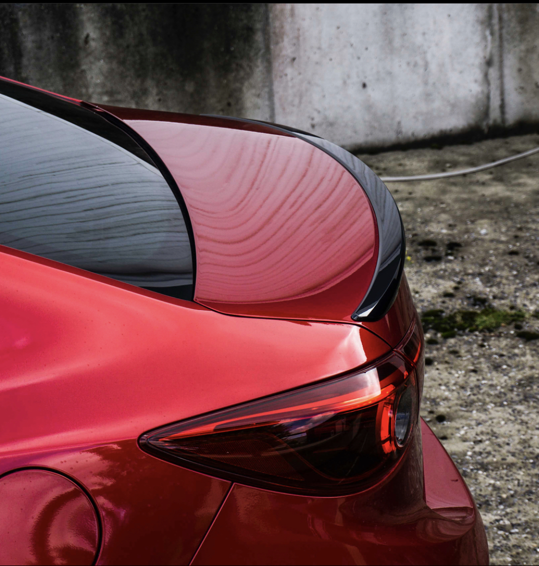 Rød Mazda 3 fra 2017