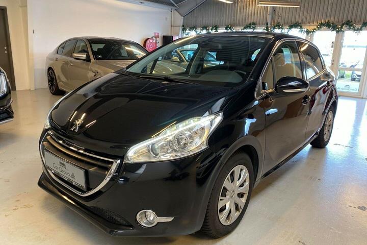 Grå Peugeot 208 fra 2015