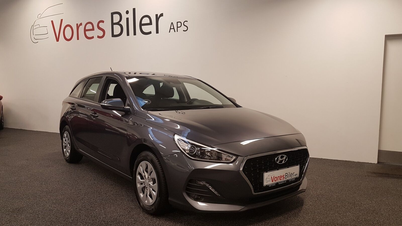 Grå Hyundai i30 fra 2019