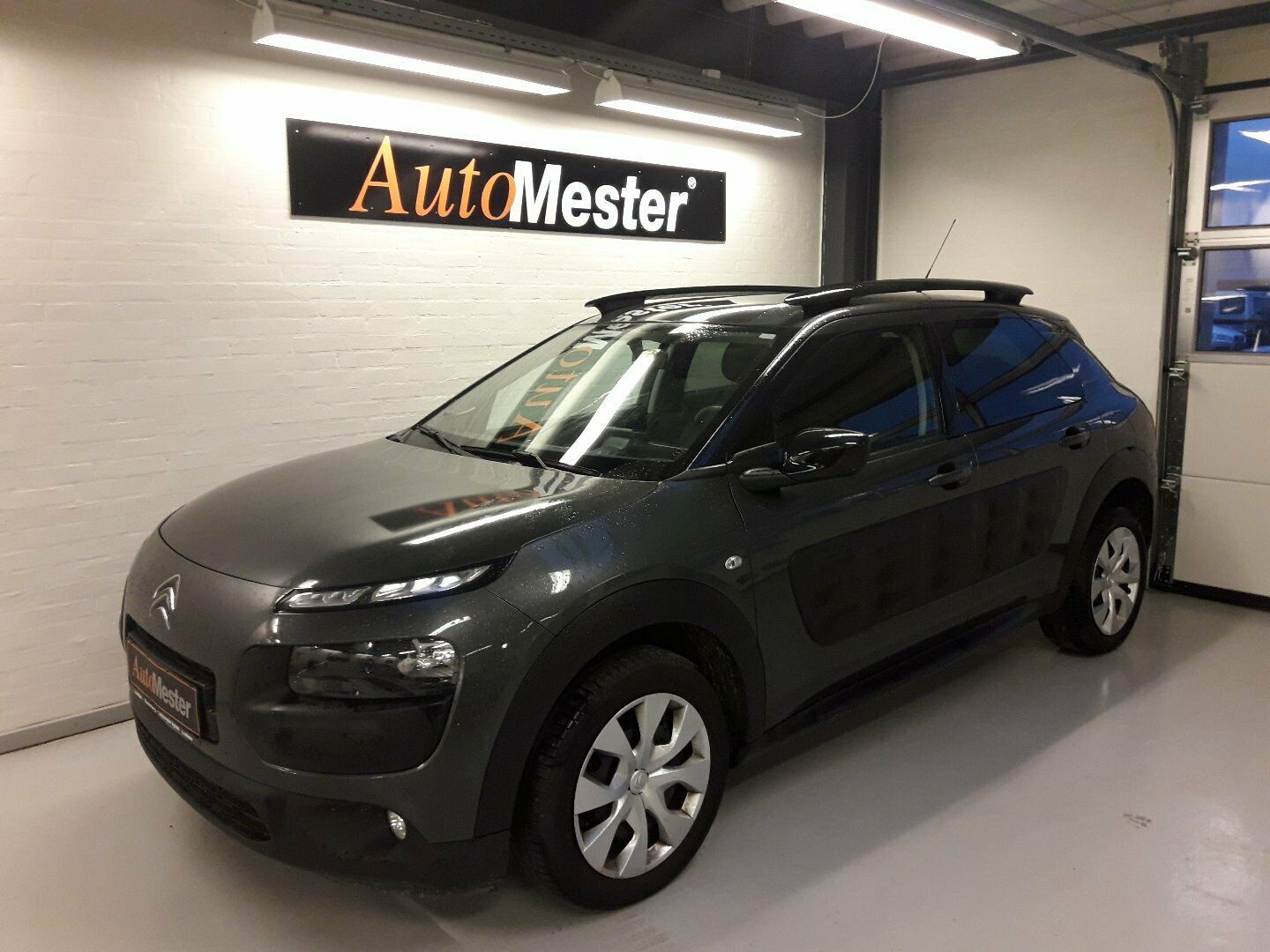 Grå Citroën C4 Cactus fra 2015