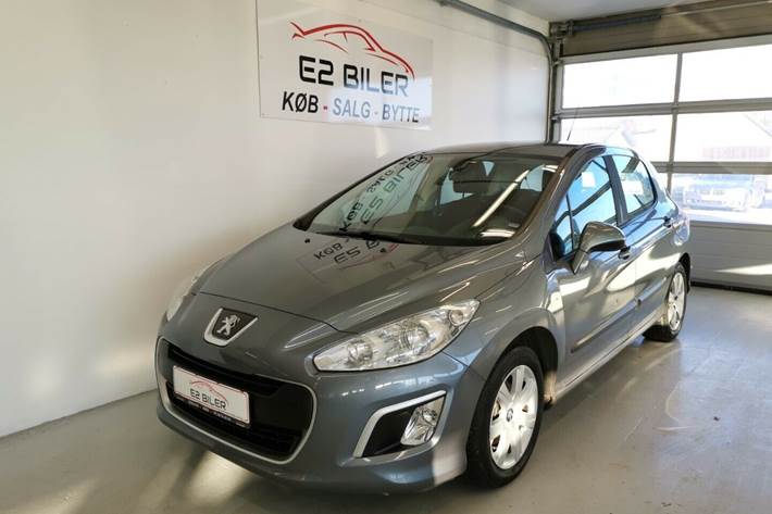 Grå Peugeot 308 fra 2012