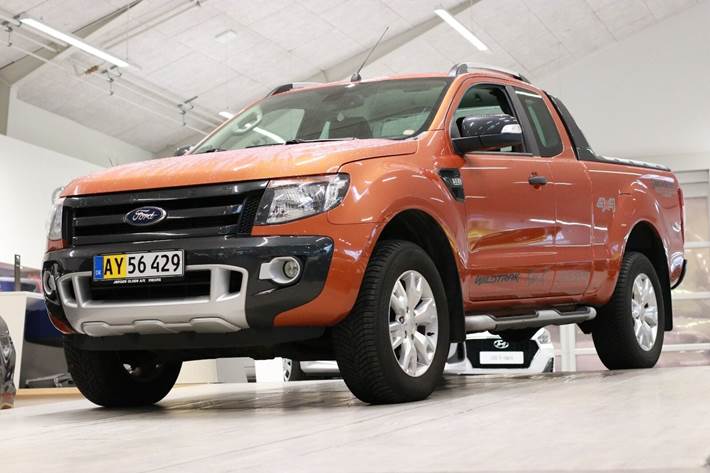 Grå Ford Ranger fra 2015