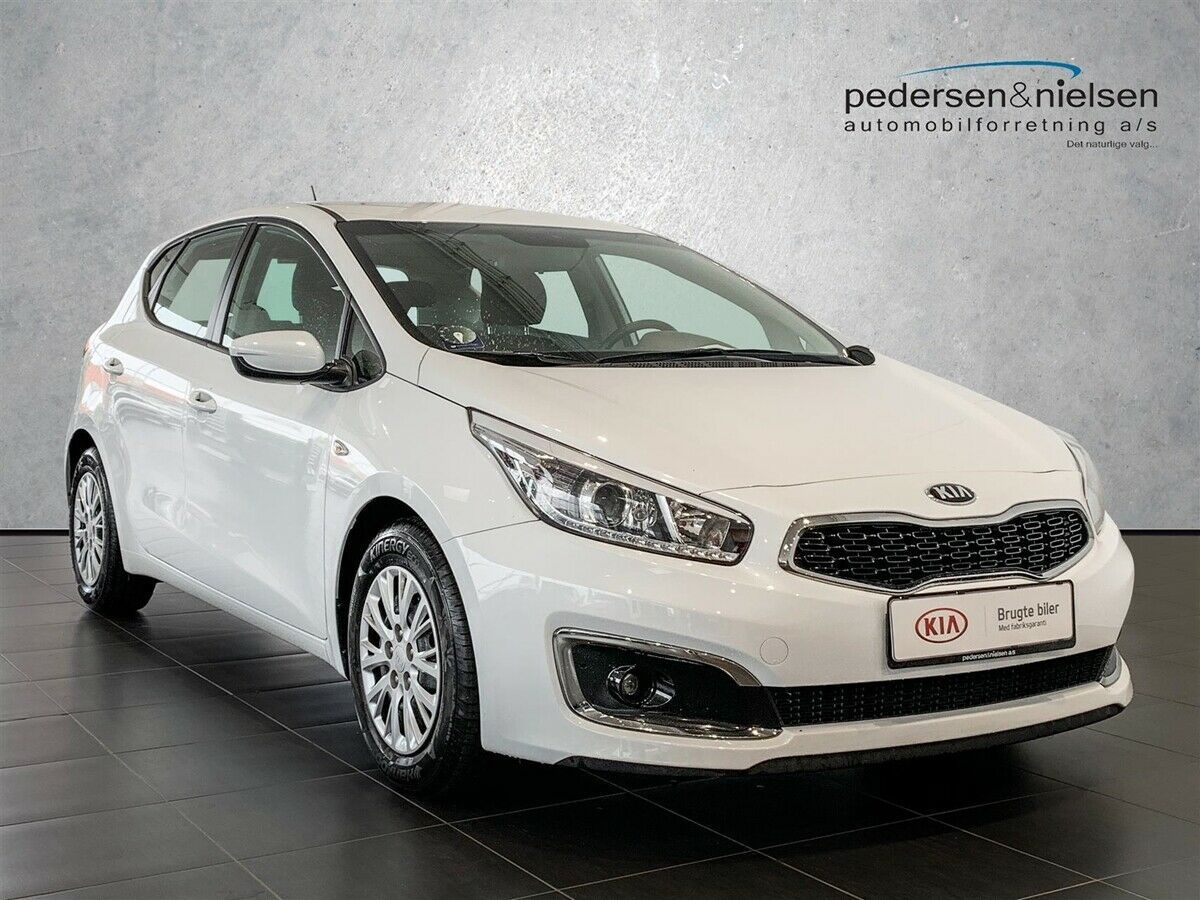 Grå Kia Ceed fra 2016